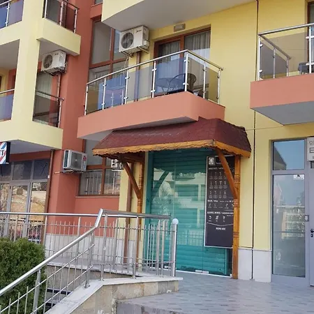 студио Vigo Apartment *