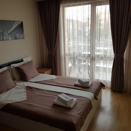 студио Vigo Apartment